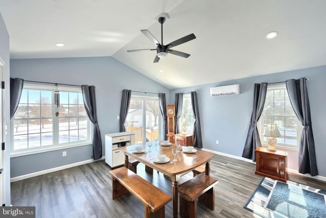 1975 SMITH STATION RD, Hanover, PA 17331