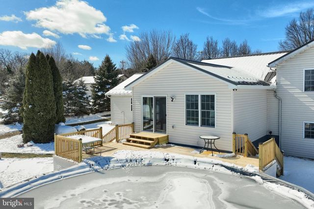 1975 SMITH STATION RD, Hanover, PA 17331