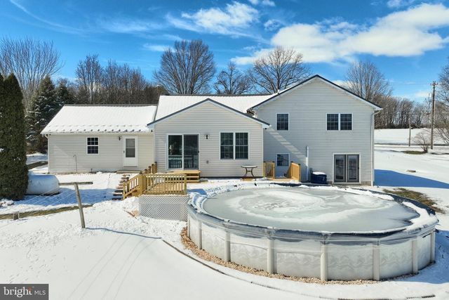 1975 SMITH STATION RD, Hanover, PA 17331