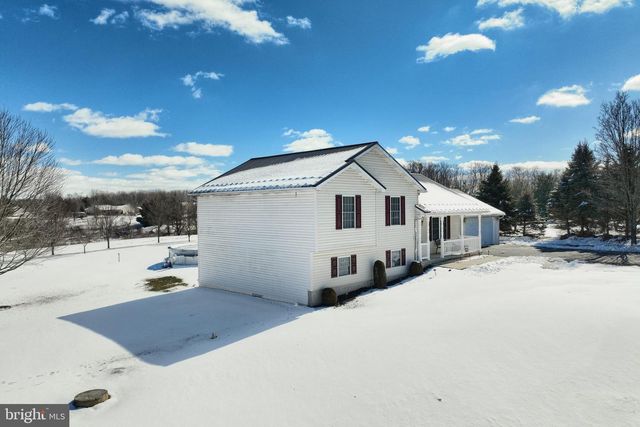 1975 SMITH STATION RD, Hanover, PA 17331