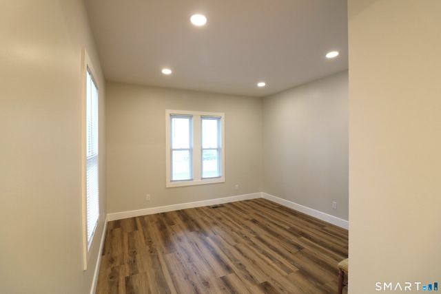 6 Mary Street, Shelton, CT 06484