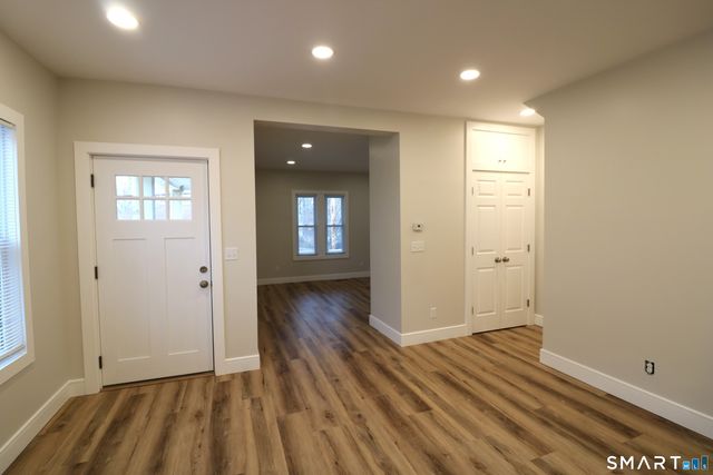 6 Mary Street, Shelton, CT 06484