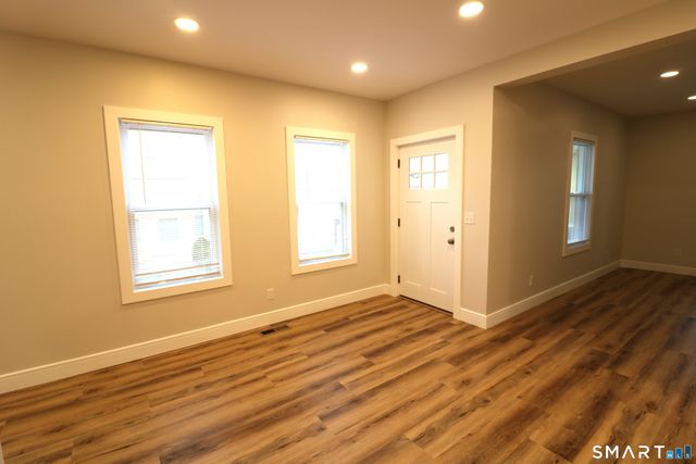 6 Mary Street, Shelton, CT 06484