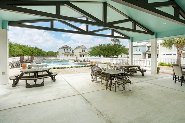 140 Lavaca Circ, Rockport, TX 78382