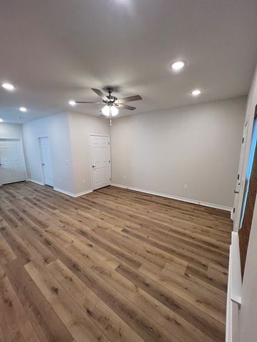 140 Lavaca Circ, Rockport, TX 78382