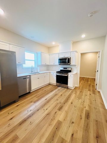 140 Lavaca Circ, Rockport, TX 78382