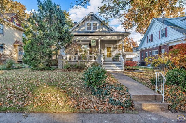 1216 SW College AVE, Topeka, KS 66604