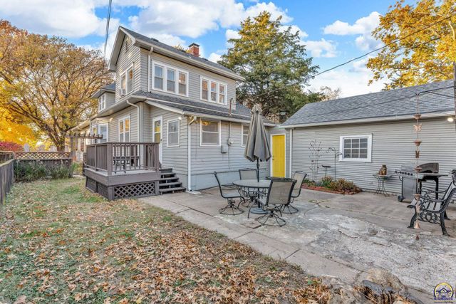 1216 SW College AVE, Topeka, KS 66604