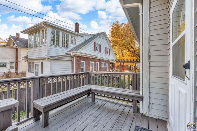 1216 SW College AVE, Topeka, KS 66604