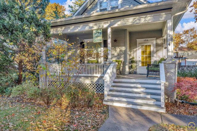 1216 SW College AVE, Topeka, KS 66604