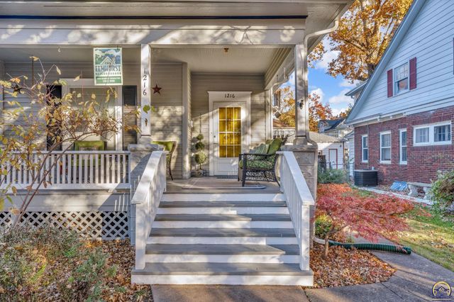 1216 SW College AVE, Topeka, KS 66604