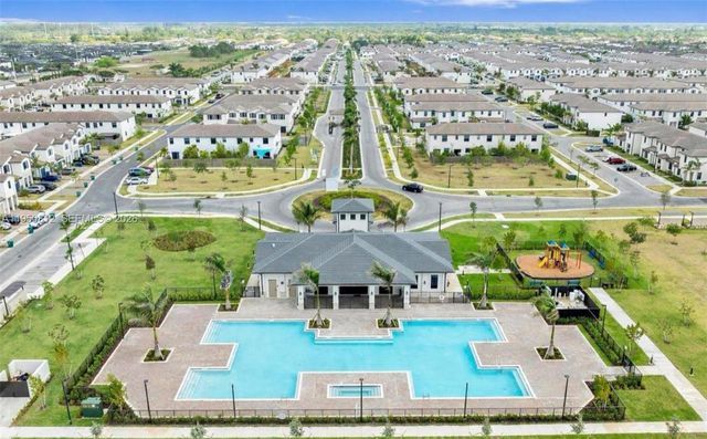 13071 SW 232nd Ln, Miami, FL 33170