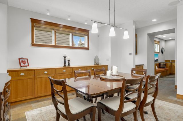 3248 Crestmoor Drive, Woodbury, MN 55125