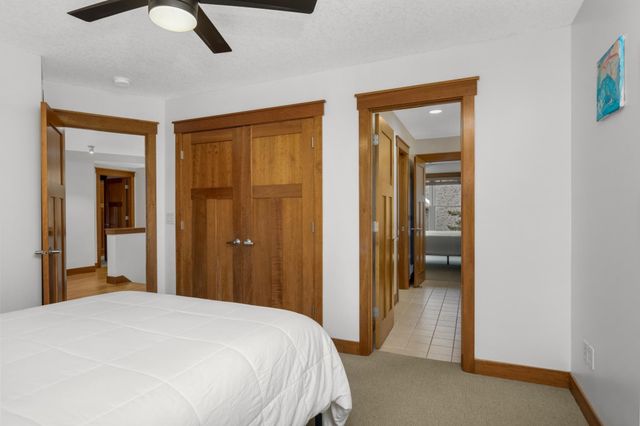 3248 Crestmoor Drive, Woodbury, MN 55125