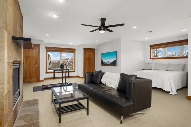 3248 Crestmoor Drive, Woodbury, MN 55125