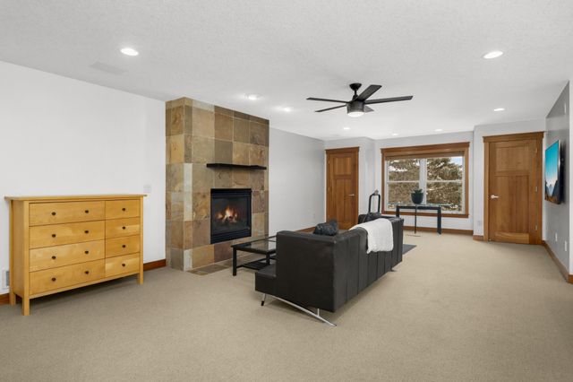 3248 Crestmoor Drive, Woodbury, MN 55125