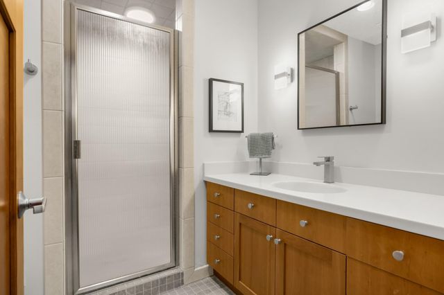 3248 Crestmoor Drive, Woodbury, MN 55125