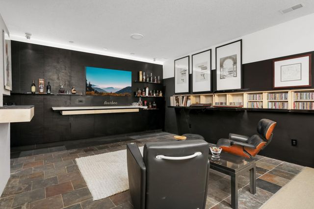 3248 Crestmoor Drive, Woodbury, MN 55125