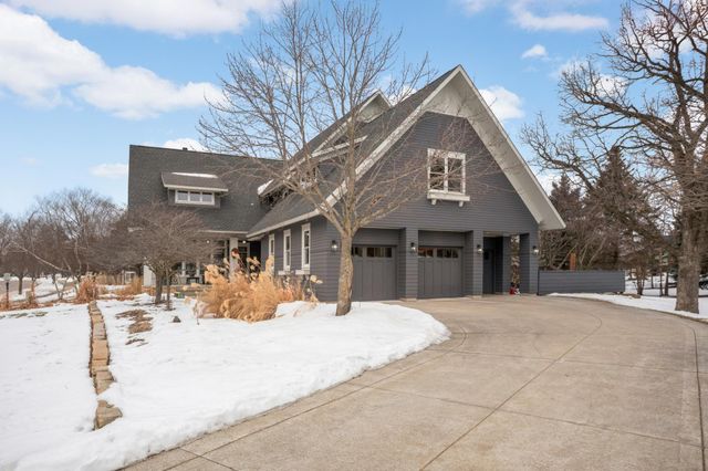 3248 Crestmoor Drive, Woodbury, MN 55125