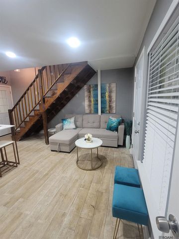 277 Chatsworth St, Baton Rouge, LA 70802