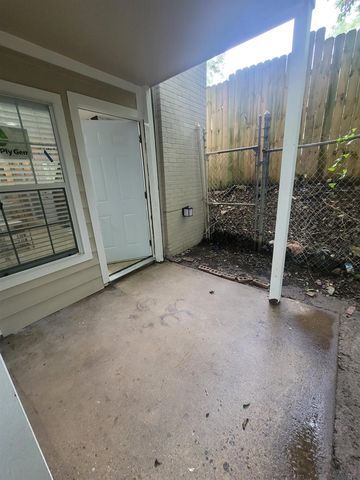 277 Chatsworth St, Baton Rouge, LA 70802