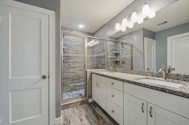 714 Heisse Street, Alvin, TX 77511