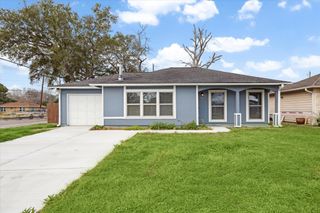 714 Heisse Street, Alvin, TX 77511