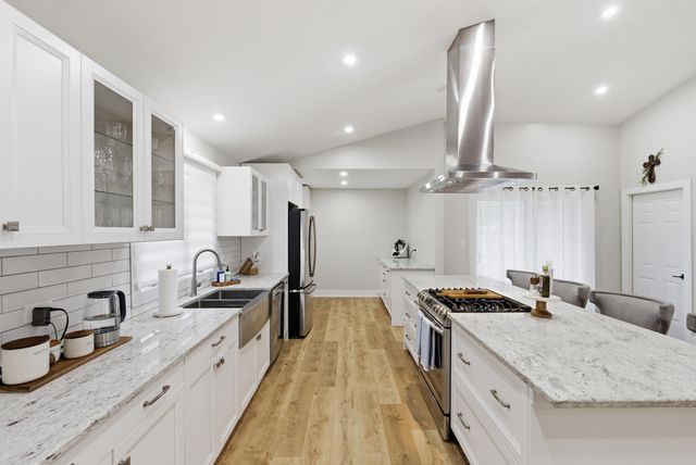 815 Schilling Drive, Dyer, IN 46311