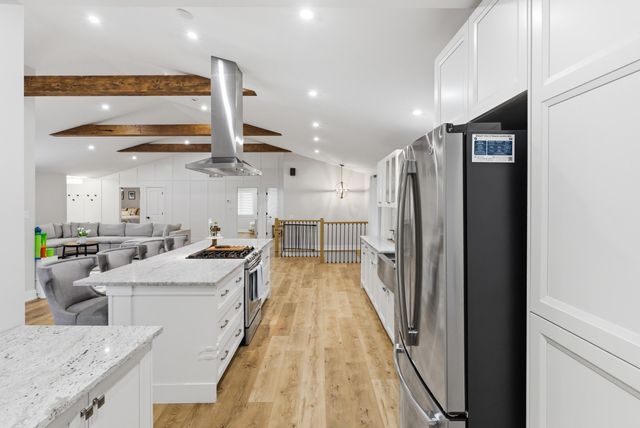 815 Schilling Drive, Dyer, IN 46311