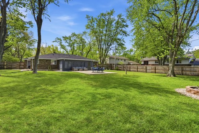 815 Schilling Drive, Dyer, IN 46311