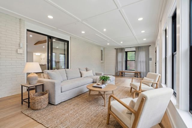 815 Schilling Drive, Dyer, IN 46311