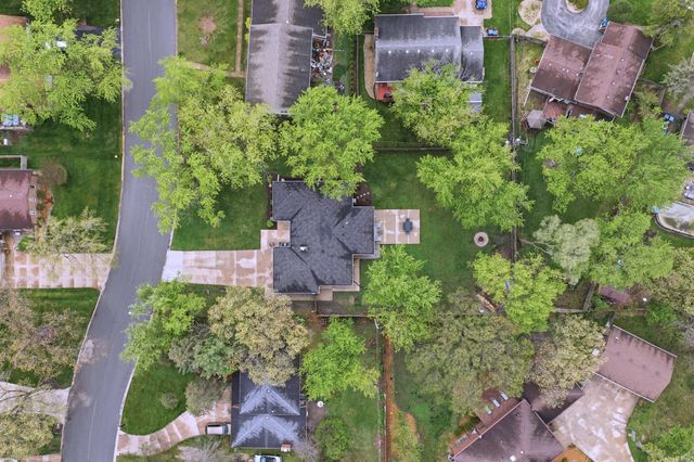 815 Schilling Drive, Dyer, IN 46311