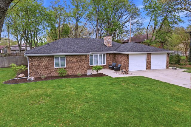 815 Schilling Drive, Dyer, IN 46311