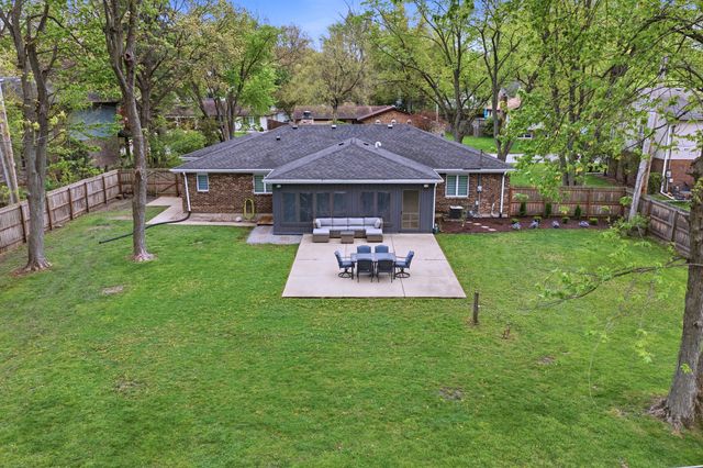 815 Schilling Drive, Dyer, IN 46311