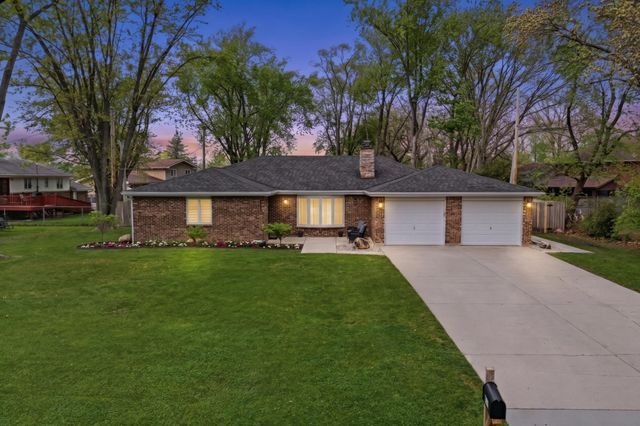 815 Schilling Drive, Dyer, IN 46311