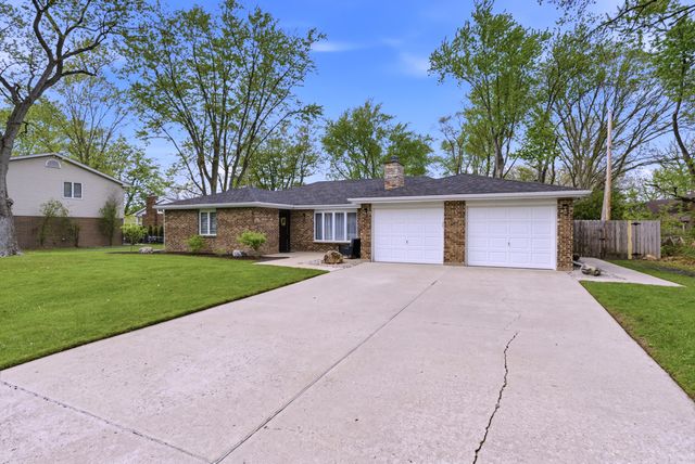 815 Schilling Drive, Dyer, IN 46311