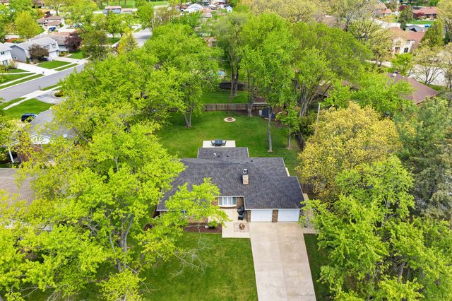 815 Schilling Drive, Dyer, IN 46311