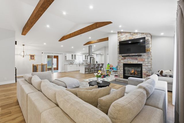 815 Schilling Drive, Dyer, IN 46311