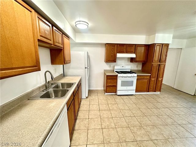 4694 Dennis Way, Las Vegas, NV 89121