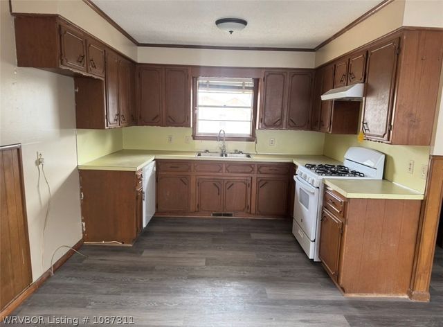 417 Broadway Avenue, Booneville, AR 72927