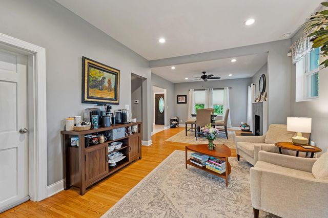 1328 Enslow Blvd, Huntington, WV 25701