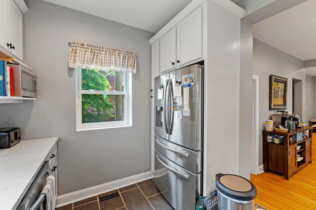 1328 Enslow Blvd, Huntington, WV 25701