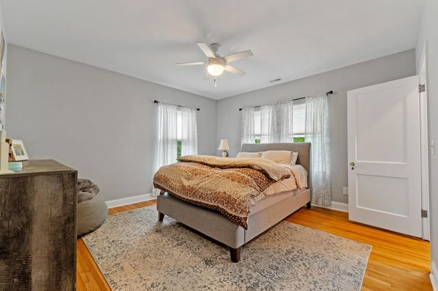 1328 Enslow Blvd, Huntington, WV 25701