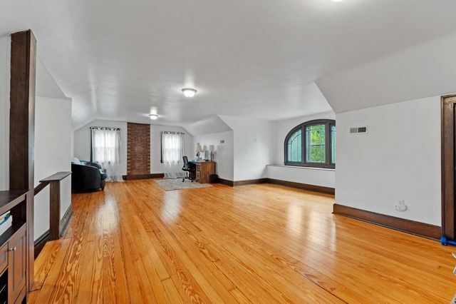 1328 Enslow Blvd, Huntington, WV 25701