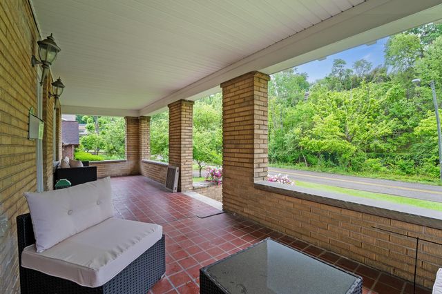 1328 Enslow Blvd, Huntington, WV 25701