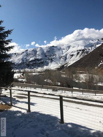 1874 S Hwy 93, Salmon, ID 83467