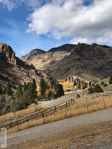 1874 S Hwy 93, Salmon, ID 83467