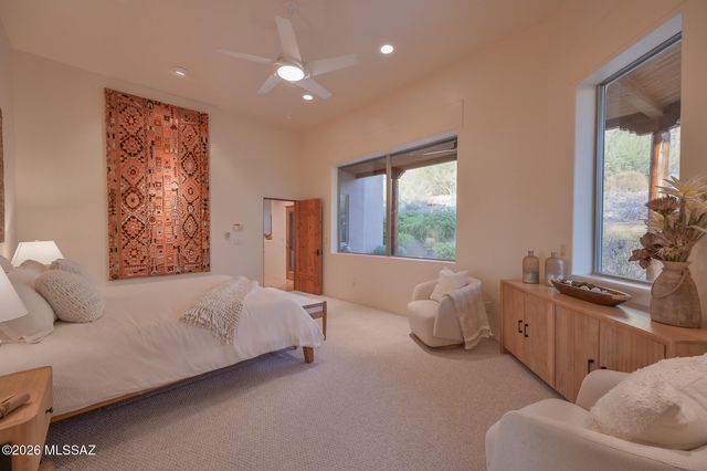 9832 N La Reserve Place, Tucson, AZ 85737