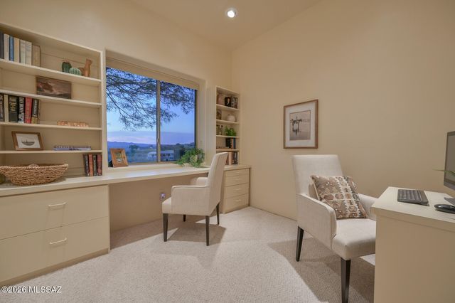 9832 N La Reserve Place, Tucson, AZ 85737