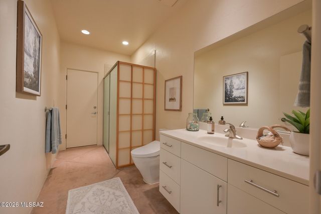 9832 N La Reserve Place, Tucson, AZ 85737